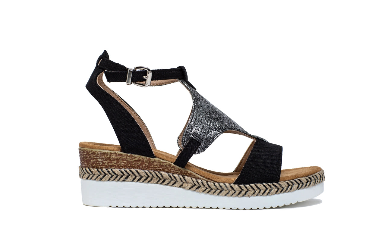 ANKLE STRAP METTALIC WEDGE SANDAL